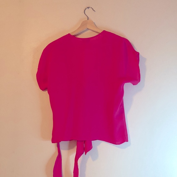 Joie Silk blouse. Hot pink. Size small. From Holts. Short sleeve. Wrap. - Picture 9 of 9